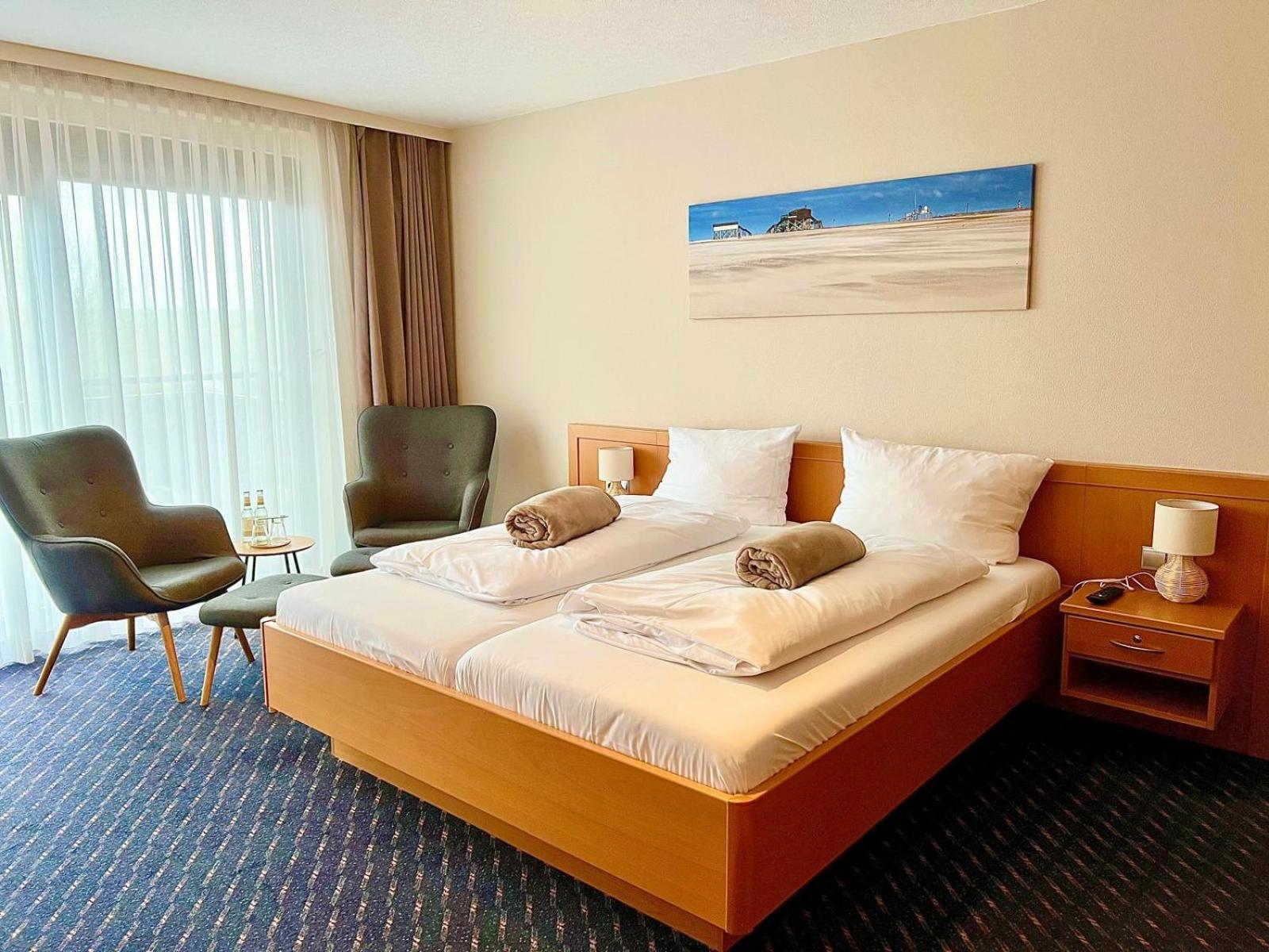 Kirchspielkrug Landhotel & Restaurant 韦斯特雷费尔 外观 照片