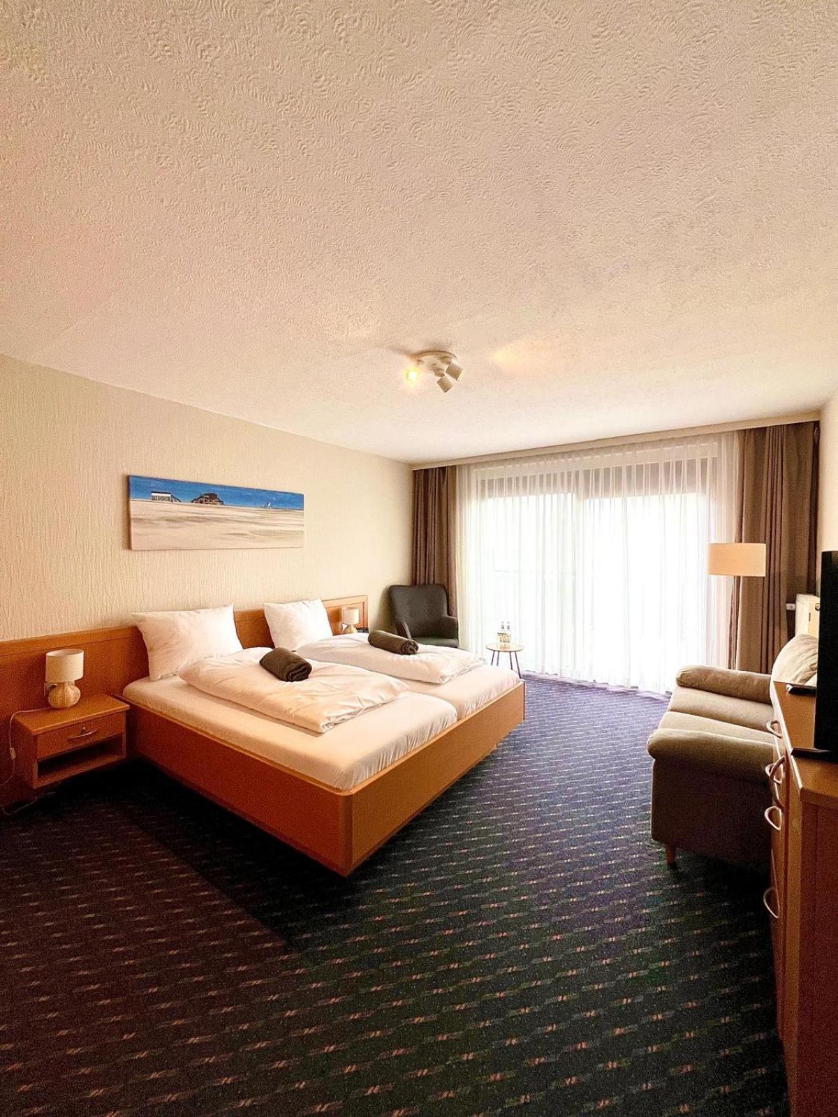 Kirchspielkrug Landhotel & Restaurant 韦斯特雷费尔 外观 照片