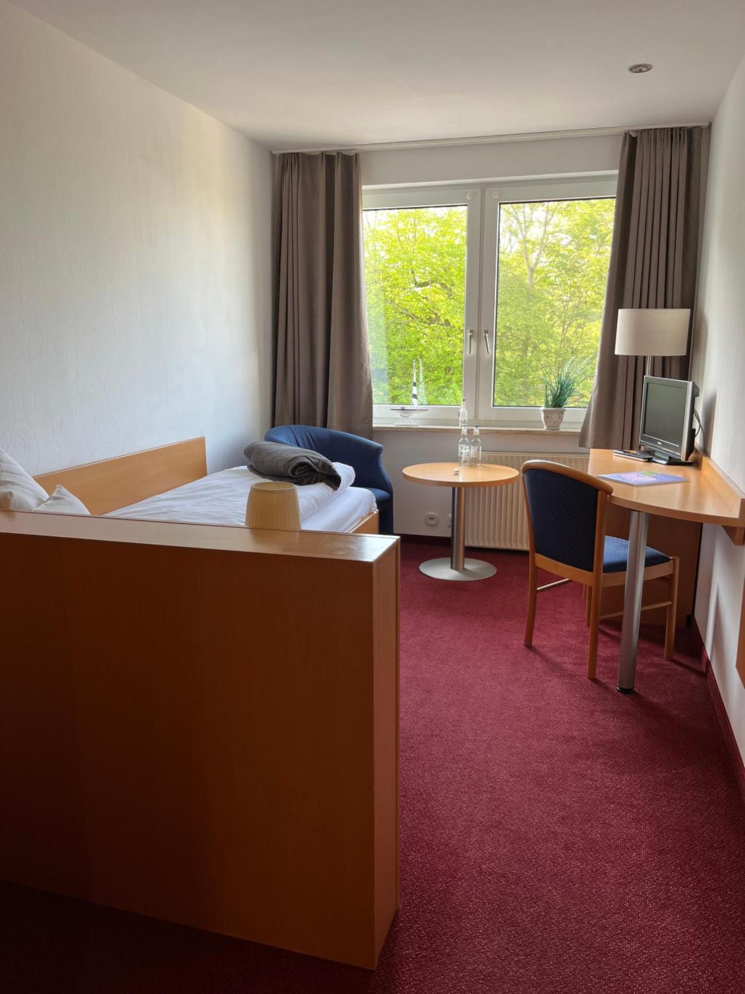 Kirchspielkrug Landhotel & Restaurant 韦斯特雷费尔 客房 照片